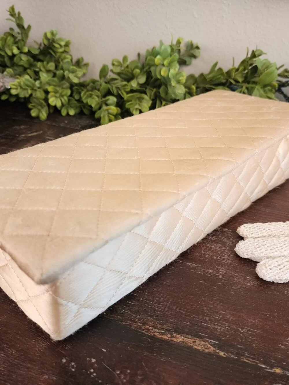 Vintage 1940's Cream Satin Covered Padded & Quilted Glove Dresser Box